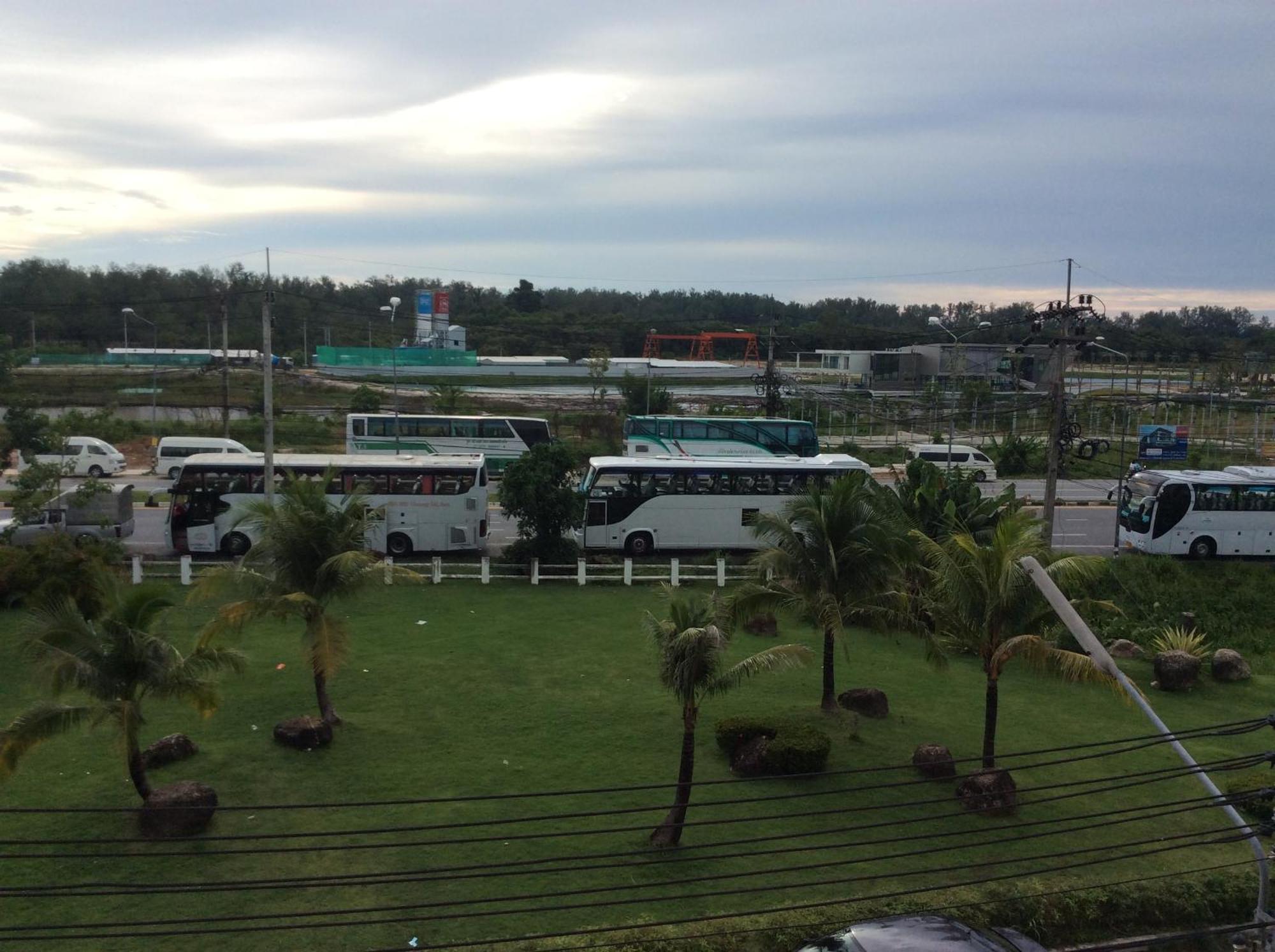 Hubb Hostel Phuket Airport Nai Yang-stranden Eksteriør billede