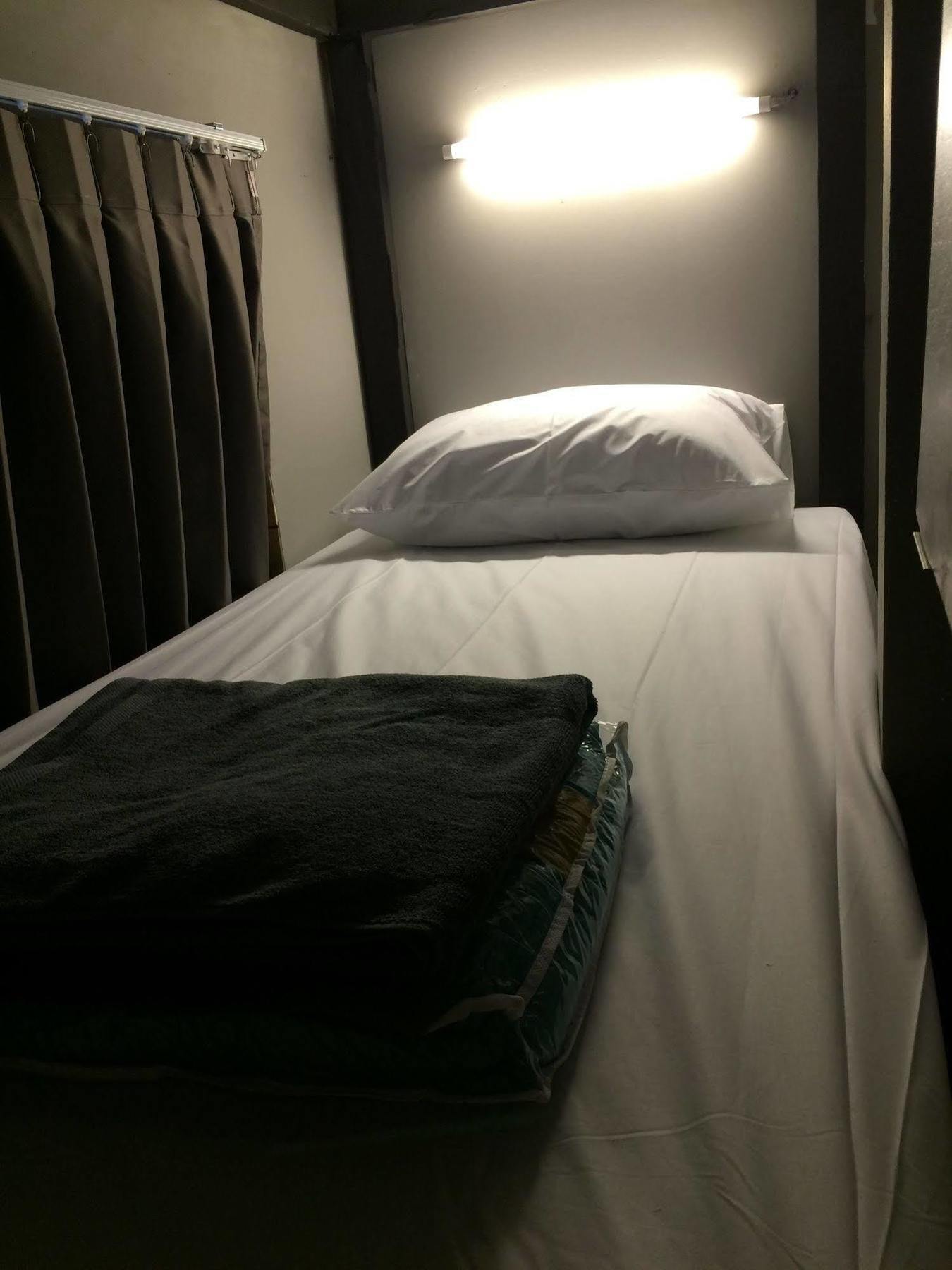 Hubb Hostel Phuket Airport Nai Yang-stranden Eksteriør billede