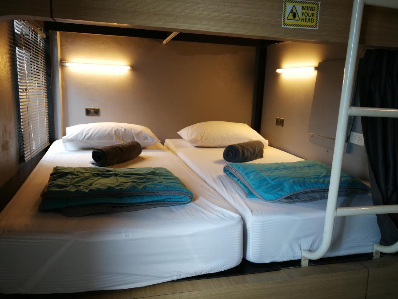 Hubb Hostel Phuket Airport Nai Yang-stranden Eksteriør billede